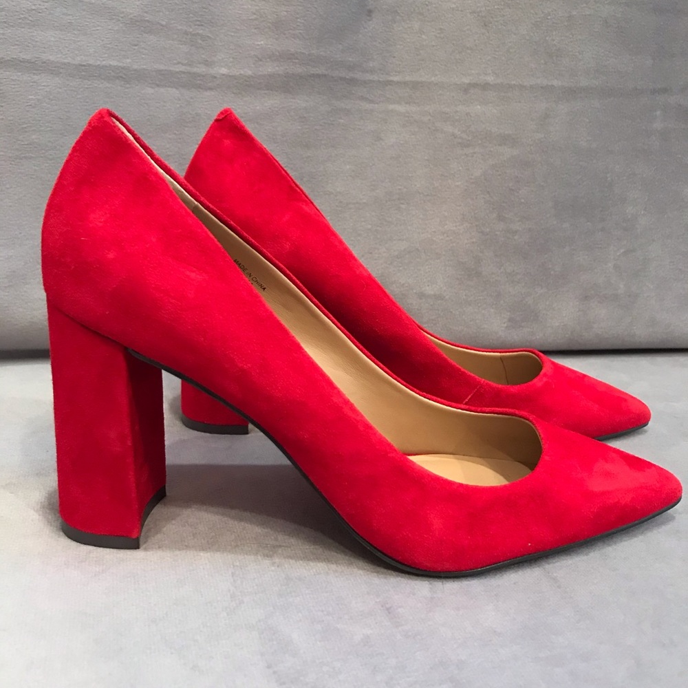 🍥SOLD🍥 Banana Republic Madison Suede Block Heel Pumps